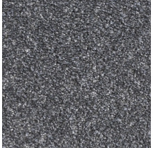 Sivý melírovaný koberec zo syntetických vlákien so štruktúrovaným povrchom.