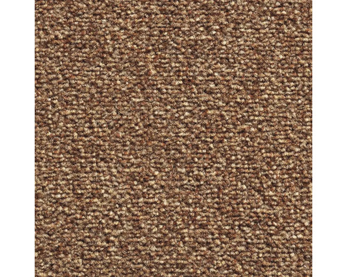 Detailný pohľad na hnedý slučkový koberec so štruktúrovaným povrchom.