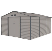 Veľký kovový záhradný domček so sedlovou strechou, dvojitými posuvnými dverami a vetracími otvormi.