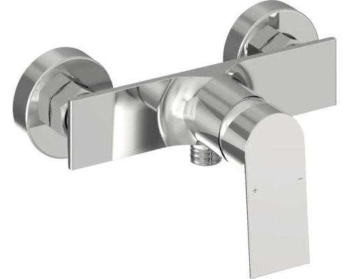 Nástenná páková sprchová batéria z chrómovaného kovu v modernom hranatom dizajne.