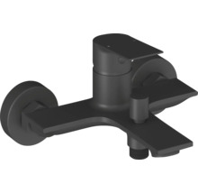 Čierna nástenná vaňová batéria s matným povrchom, plochým výtokom a pákovým ovládaním.