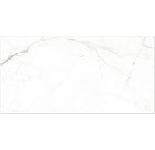 Obklad alebo dlažba v mramorovom vzhľade so sivým žilkovaním