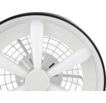 Okrúhly biely stropný ventilátor s osvetlením a priehľadnými lopatkami.