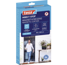 tesa Logo, magnetický záves na dvere Insect Stop, rozmery 80 krát 200 centimetrov, samozatvárací so spoľahlivým uchytením a rýchlou montážou.