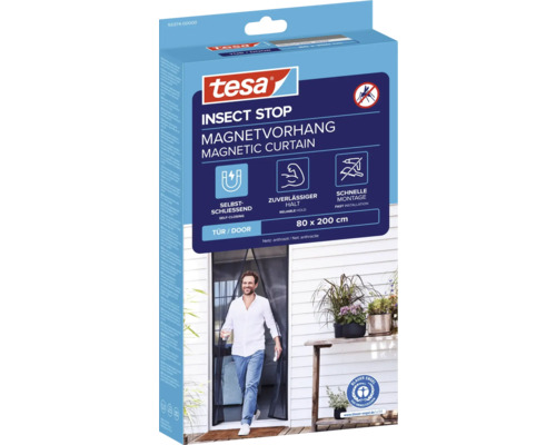 tesa Logo, magnetický záves na dvere Insect Stop, rozmery 80 krát 200 centimetrov, samozatvárací so spoľahlivým uchytením a rýchlou montážou.