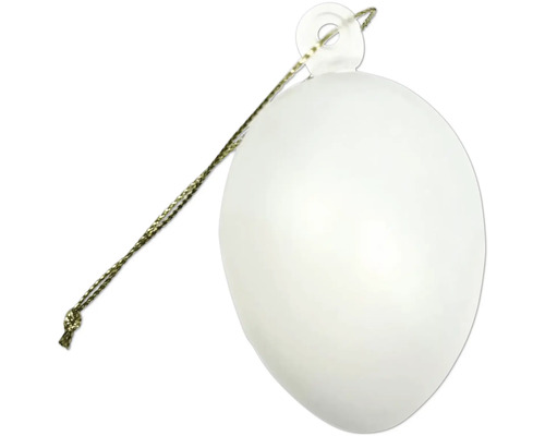 Biele veľkonočné vajíčko z plastu na zavesenie so zlatou šnúrkou.