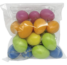 Plastové veľkonočné vajíčka na zavesenie v rôznych farbách so zlatými šnúrkami v priehľadnom obale.