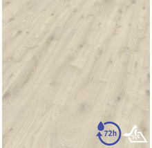 Laminátová podlaha vo svetlom dubovom dekore, 72 hodinová ochrana proti vode a svetlostála.