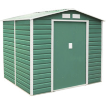 Zelený kovový záhradný domček so sedlovou strechou, posuvnými dverami a dvoma vetracími otvormi nad dverami.