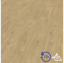 Laminátová podlaha so vzhľadom dreva, štruktúrou a hrčami. Symboly pre 72-hodinovú ochranu proti vode a odolnosť proti nárazu.