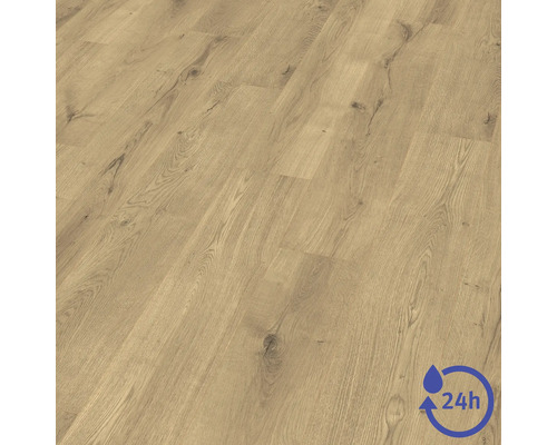 Laminátová podlaha so vzorom dreva, odolná voči vode 24 hodín.