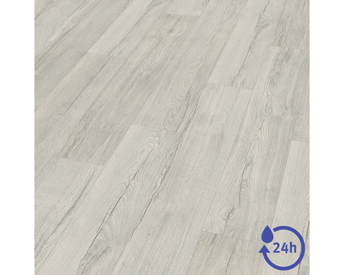 Laminátová podlaha s dekórom dreva s odolnosťou voči vode po dobu 24 hodín.