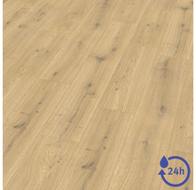 Laminátová podlaha so vzhľadom dreva, dekor duba s uzlami a symbolom pre 24-hodinovú odolnosť voči vode.