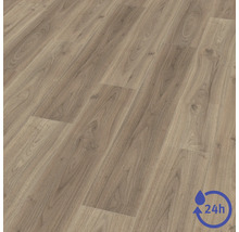 Laminátová podlaha so vzhľadom dreva s prirodzenou štruktúrou a hrčami vrátane symbolu pre ochranu proti vode po dobu 24 hodín