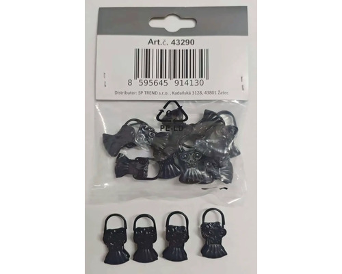 Čierne dekoratívne svorky na záclony z kovu v priehľadnom balení s čiarovým kódom.