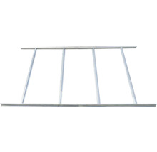 Podlahový rám pre záhradný domček z kovu, obdĺžniková konštrukcia s priečnymi vzperami.