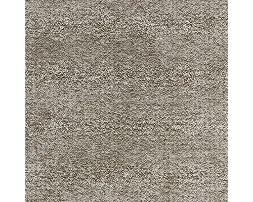 Béžový koberec s krátkym vlasom a štruktúrovaným povrchom.