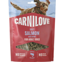 Carnilove Soft Snack losos s tymiánom pre dospelých psov, červený obal, bez obilnín, zemiakov a farbív, obohatené bylinkami.