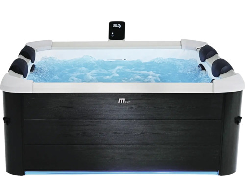 Vírivka MSpa s obložením vo vzhľade dreva, bielou vnútornou časťou, štyrmi opierkami hlavy, bublajúcou vodou a digitálnym displejom s 38 stupňami Celzia.