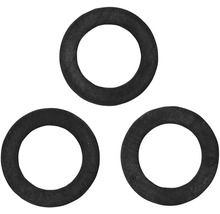 Tri čierne gumové tesniace krúžky pre sanitárne použitie.