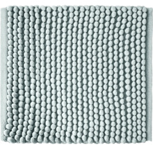 Sivá kúpeľňová predložka chenille s nopkovou štruktúrou.