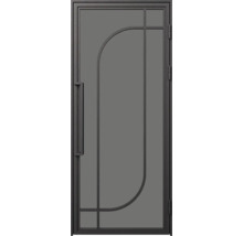 Moderné interiérové dvere z kovu a skla v industriálnom dizajne s čiernym rámom, dlhou kľučkou a geometrickým vzorom.