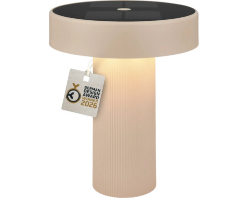 Moderná béžová solárna stolová lampa s drážkovanou základňou a integrovaným solárnym panelom, víťaz ocenenia German Design Award 2026.