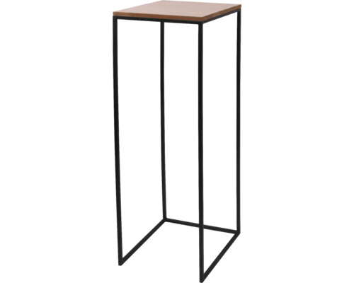 Moderný stojan na kvety s čiernym kovovým rámom a drevenou doskou.