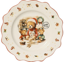 Vianočný porcelánový tanier so zvlneným okrajom, motív s pečúcimi medvedíkmi a Kitchen Goods and More Logo.