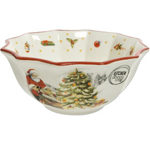 Keramická miska s vianočnými motívmi ako Santa Claus a vianočný stromček, zvlnený okraj, Kitchen Goods and More Logo.