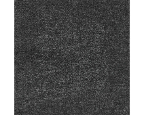 Detailný záber na tmavosivú vpichovanú plsť s vláknitou štruktúrou.