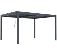 Hliníková pergola s nastaviteľnou lamelovou strechou a ručnými kľukami.