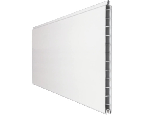 Plastový stenový a stropný panel s dutinovým profilom, hladký biely povrch.