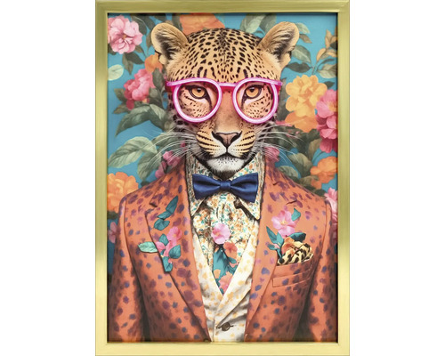 Rámovaný obraz leoparda s okuliarmi, oblekom a motýlikom na kvetinovom pozadí so zlatým rámom.