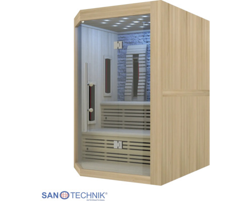 Infrasauna zo svetlého dreva s presklenými dverami, dvoma drevenými lavicami, stropným osvetlením a zadnou stenou so vzhľadom kameňa. Sanotechnik Logo.