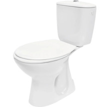 Stojace WC kombi z bielej keramiky so splachovacou nádržkou a uzatvoreným WC sedadlom.