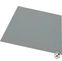 Hladká obdĺžniková doska z plastu alebo kovu pre rôzne stavebné projekty. (Image AI modified or generated)