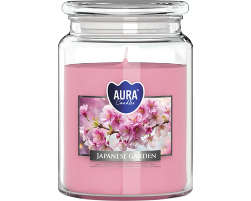 Vonná sviečka Aura Candles v skle s vôňou Japanese Garden a motívom čerešňových kvetov na etikete.