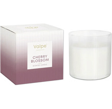 Vonná sviečka Cherry Blossom od Valpe Fragrances v ryhovanom skle so zodpovedajúcim obalom