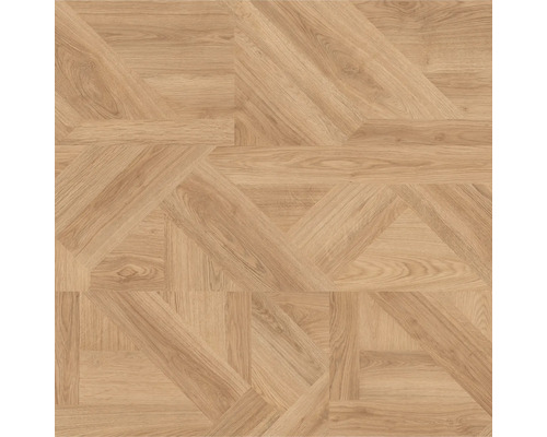 Laminátová podlaha s dekorom duba v geometrickom parketovom vzore