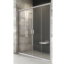 Sprchovací kút s posuvnými dverami, sprchovacím panelom a sedadlom v sprchovacom priestore.