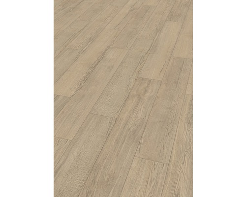 Položená laminátová podlaha s dreveným vzhľadom