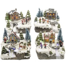 Štyri vianočné miniatúrne dedinské krajiny s domami, postavami a stromami