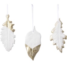 Tri dekoratívne listy so závesom, čiastočne zdobené