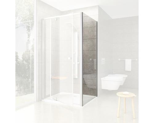 Sprchovací kút s bočnou stenou v kúpeľni