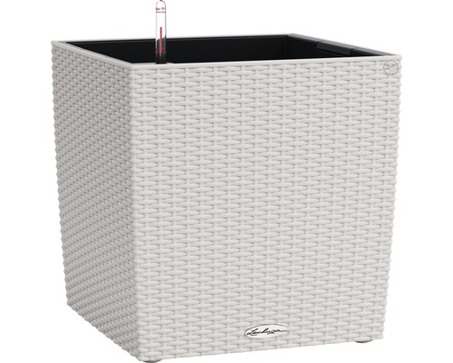 Štvorcový kvetináč so zavlažovacím systémom