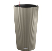 Vysoký kvetináč so zvislými drážkami