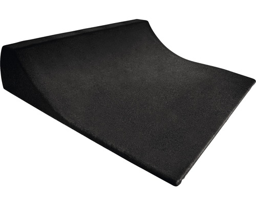 Čierna gumová nájazdová rampa pre automobily