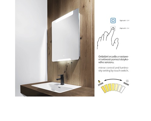 Osvetlené kúpeľňové zrkadlo s dotykovým senzorom nad umývadlom