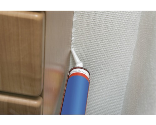 Aplikácia tmelu z kartuše na povrch